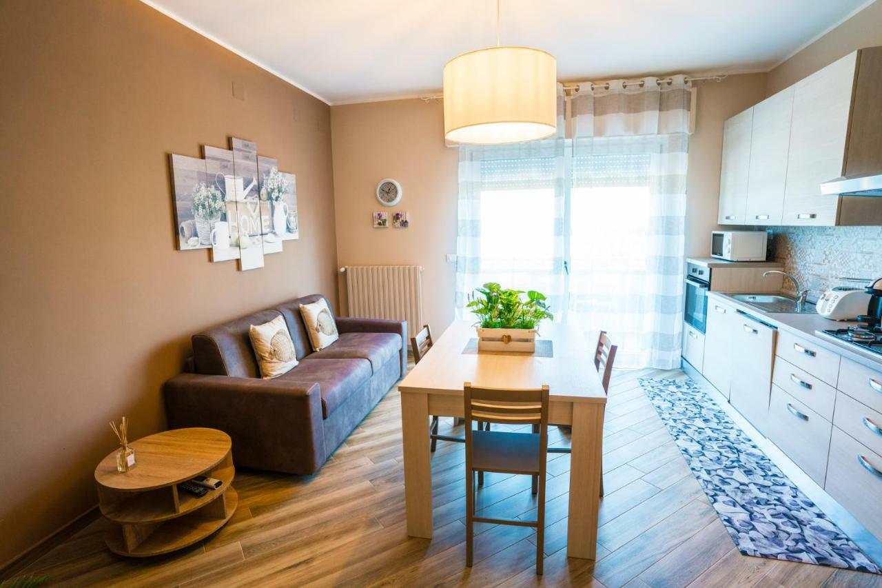 מונופולי Sisters In Law Guesthouse מראה חיצוני תמונה