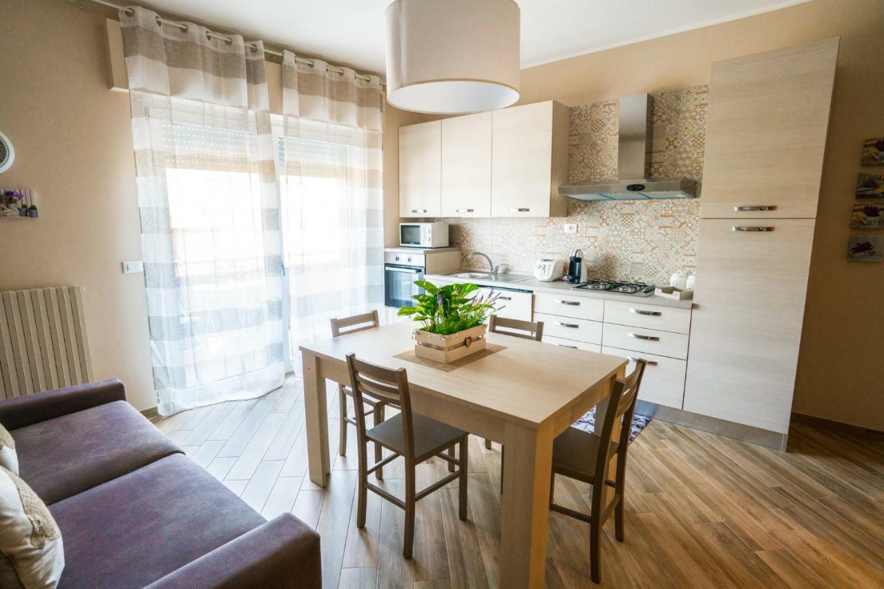 מונופולי Sisters In Law Guesthouse מראה חיצוני תמונה