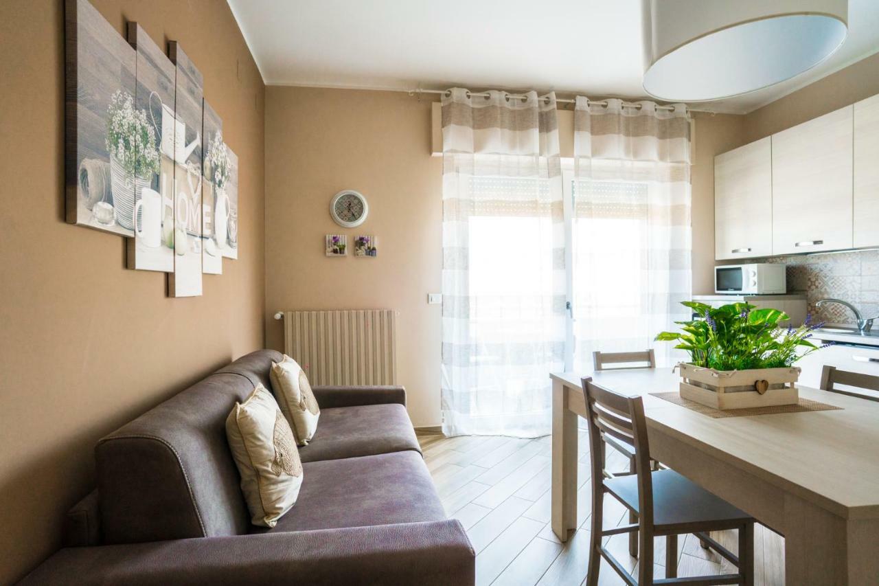 מונופולי Sisters In Law Guesthouse מראה חיצוני תמונה